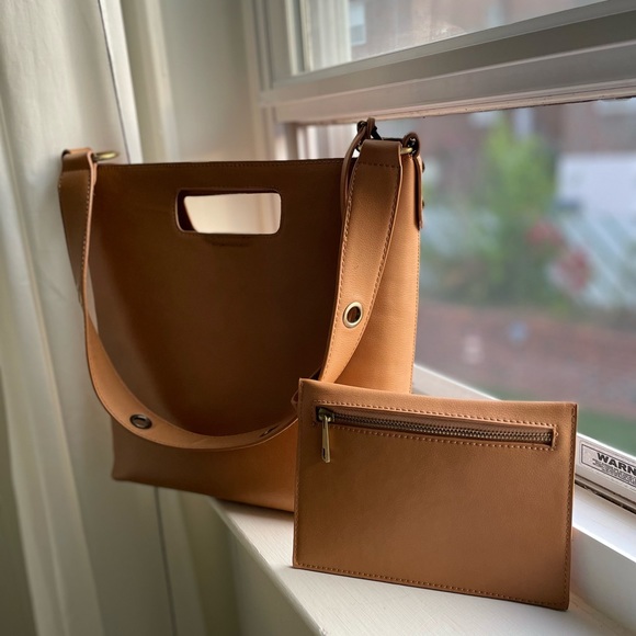 Anthropologie PU Leather Bucket Bag - Picture 2 of 6